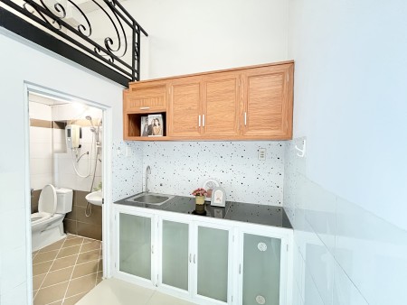 Tòa nhà mặt tiền Nguyễn Thị Thập Q7- cho thuê 5tr390 còn 3 phòng