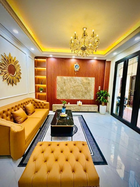 Nhà mới nhỉnh 6đ, tiện ích bạt ngàn, Ô tô đỗ cửa, gần Aeon mall LB