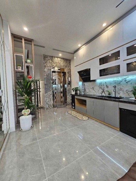 Trung tâm quận Hoàng Mai - gần hồ Đền Lừ - 38m - 5 tầng –sẵn sổ đỏ, nội thất