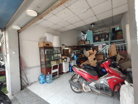 Mặt tiền ngay góc ngã 4, kinh doanh cực đỉnh, khu Làng Đại Học 20x32 chỉ 69,3 tỷ