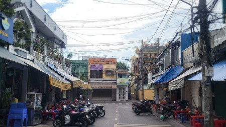 Cho thuê nhà Mt Trương Văn Ngư Chợ Thủ Đức 16tr/tháng.
