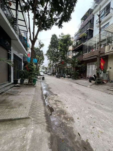 bán liền kề KĐT Văn Phú, Hà Đông, 77m2, mặt tiền 4,5m, giá 15 tỉ