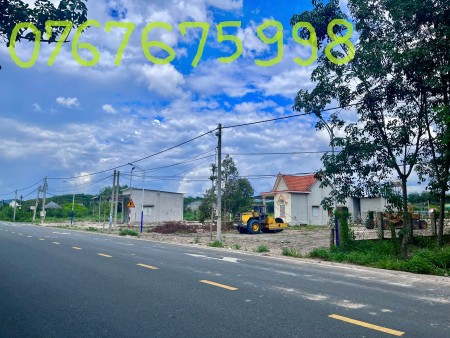 Cần tiền bán gấp lô đất 200m2 giá 600 triệu, mặt tiền đường nhựa 32m, Chơn Thành-Bình Phước