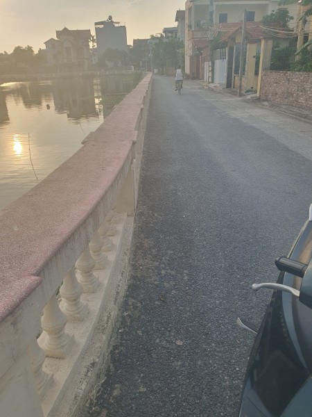  SIÊU PHẨM ĐẤT ĐÔNG DƯ – 2 MẶT TIỀN ĐẸP – VIEW HỒ- Ô TÔ 7 CHỖ ĐỖ CỬA– GIÁ CHỈ 4.XTỶ 
