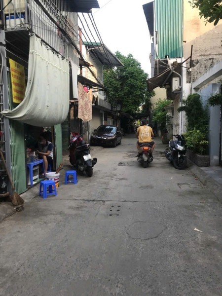 Bán nhà Yên Phụ, Tây Hồ, Nhà bền đẹp, ngõ xe SH quay đầu