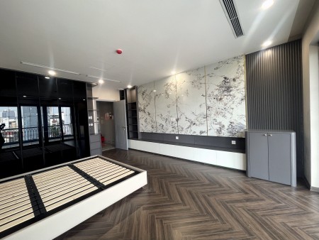 Chính chủ có nhà riêng 90m² mặt sàn, mặt phố Trần Quý Cáp, mặt tiền 5m, có thang máy:
