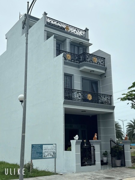 Chính chủ cần bán nhà vị trí cực đẹp khu trong khu dân cư giá 2ti 5