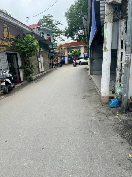 Ảnh 2 - Bán nhà đẹp, vị trí kinh doanh đắc địa – Ngay cổng…