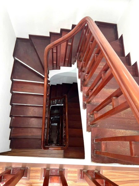 Bán nhà Tứ Liên, dân xây kiên cố, thông số đẹp, 85m2, giá đầu tư