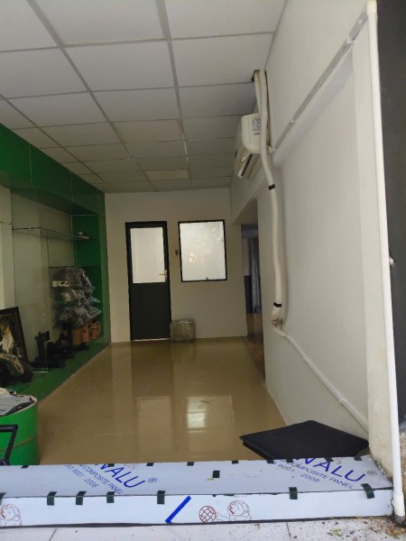 Văn phòng cho thuê 30m2 đường Lê Thị Riêng Quận 1.