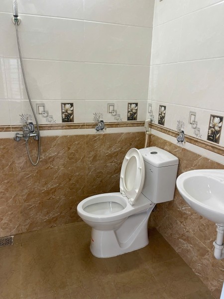 Bán nhà mặt tiền 139m2, 4 phòng ngủ, đường tăng bạt hổ, quận phú xuân