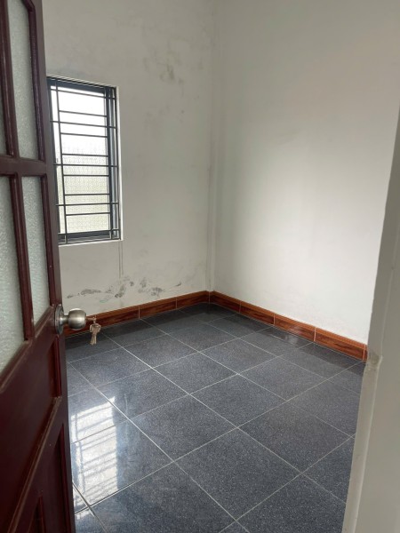 CHO THUÊ - Nhà mặt tiền 139m2, 4 phòng ngủ, cao ráo ko ngập lụt