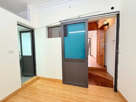Bán nhà Ngọc Hồi, 34m2 xây 4 tầng, 3 ngủ, giá 4.95 tỷ ngay TT Văn Điển