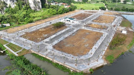 Siêu phẩm đất nền trung tâm TT Chi Nê, Hòa Bình tựa Sơn hướng Thủy - giá từ 1,3 tỷ, sổ đỏ sang tay