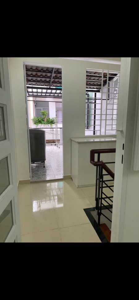 Bán nhà TK18/22 Nguyễn Cảnh Trân, Q1