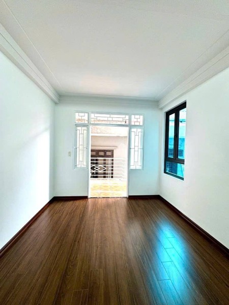 Nguyễn Đức Cảnh - Hoàng Mai : 28m - 6 tỷ ( còn thương lượng)LÔ GÓC - HAI MẶT THOÁNG - NGÕ THÔNG
