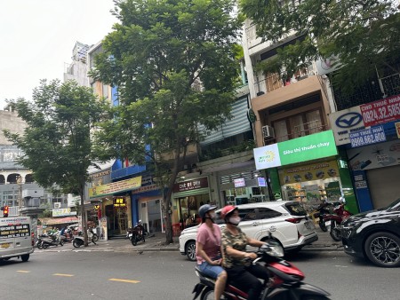 Cho thuê nhà nguyên căn 155 Nguyễn Thái Bình, Q1