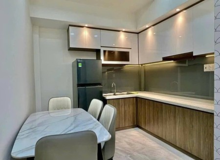 Ngộp ngân hàng nên bán gấp nhà 2 tấm đường nội bộ 6m