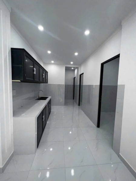 THANH LÝ CĂN NHÀ CẤP 4 SỔ RIÊNG NGAY CHỢ BÌNH CHÁNH GIÁ CHỈ 900TRIỆU