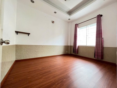 Chung cư 10A Trần Nhật Duật,Tân Định,Q1: 70m2, 2p ngủ, NT, 12tr/th