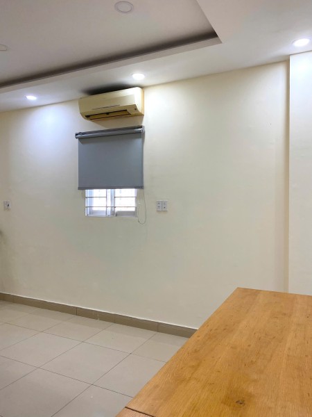 Cho Thuê Văn Phòng 33m² Ngay Trung Tâm Quận 1 - An Ninh, Giá Hợp Lý