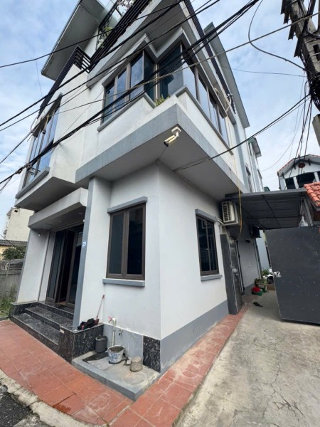 Bán nhà đường Bát Khối "Đông Dư cũ", nhà đẹp ở ngay, 60m 3 tầng MT 6m 9.6tỷ