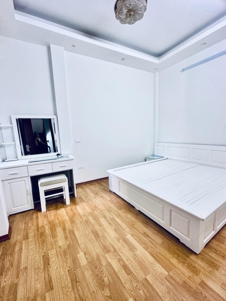 SIÊU PHẨM KHƯƠNG ĐÌNH - NHÀ ĐẸP 5 TẦNG Ở NGAY - DÂN TRÍ CAO – DIỆN TÍCH RỘNG!