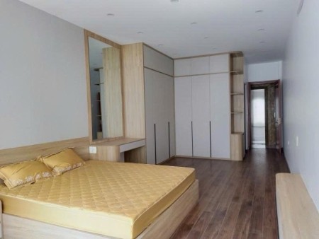 NHÀ PHÂN LÔ PHÙNG CHÍ KIÊN – TRUNG TÂM CẦU GIẤY – Ô TÔ TRONG NHÀ – 6 TẦNG THANG MÁY