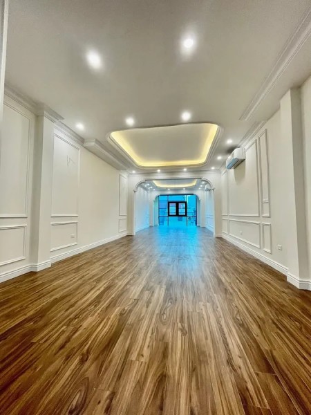 Bán nhà 8 tầng x 140m2 phố Nguỵ Như Kon Tum, giá 89 tỷ