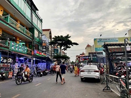 MẶT TIỀN KINH DOANH CHỢ ĐÊM HẠNH THÔNG TÂY - VIEW CÔNG VIÊN THOÁNG MÁT - CẦN BÁN GẤP - 68m2 - 11 TỶ