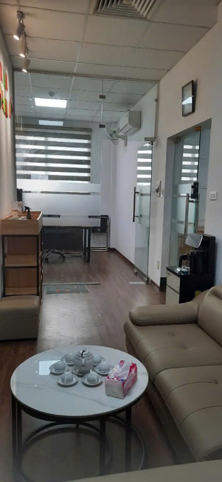 Cho thuê văn phòng, mặt đường thuận tiện giao thông