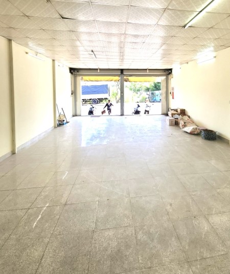 Bán nhà mặt tiền Nguyễn Bình – Diện tích lớn – Phù hợp kinh doanh đa ngành nghề