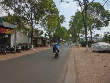 Cho thuê "Nhà Sách tự chọn Phước An"