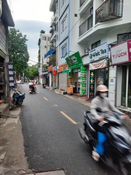 Cho thuê phòng trọ mặt đường Xuân Đỉnh 35M2 giá 3,3 triệu/th