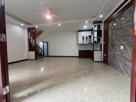 Bán Nhà Vip - Ngõ Đường Cổ Linh – Thạch Bàn – Long Biên - 30.5m² - Nhỉnh 6 Tỷ - Ngay Trường Học