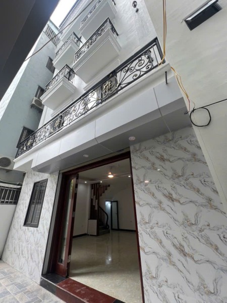 Bán nhà 5 tầng mới 100% - Thạch Bàn - Long Biên – DT 31M2 – Gía nhỉnh 6 tỷ - Gần đường, trường, chợ