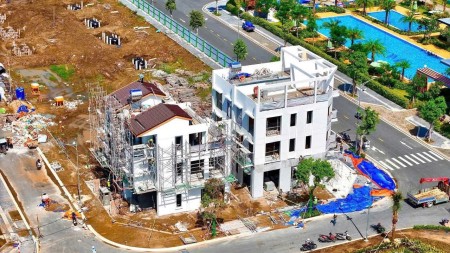 Cần bán căn nhà phố 1 trệt 2 lầu diện tích 80m2