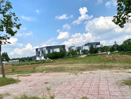 Chính chủ bán lô đất cách QL1A chỉ 100m – Sổ sẵn – Gần trung tâm hành chính – Giá 1 tỷ
