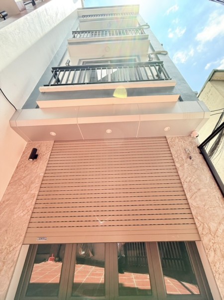 Bán Nhà Minh Khai đẹp long lanh – 2 mặt thoáng – Gần phố – ở ngay