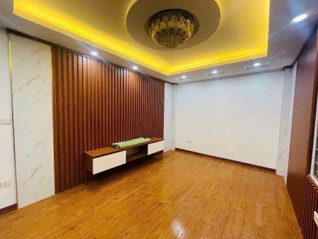 Bán nhà Triều Khúc - 2 thoáng - 5 tầng - 35m² - 6.8 tỷ