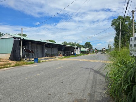 Bán đất ngay khu công nghiệp Hưng Thuận 195m2, full thổ giá 750 triệu sổ sẵn