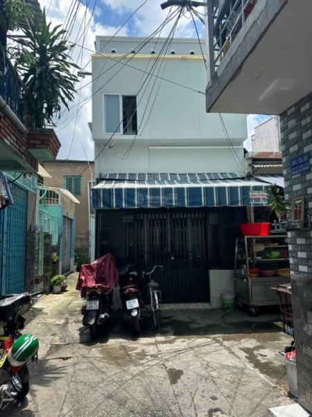Bán Nhà Gò Vấp Gần Chợ & Trường Đại Học Công Nghiệp TP.HCM