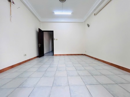 Cho thuê nhà gần nhà thờ Tân Định, chợ Tân Định, bệnh viện Quận 1