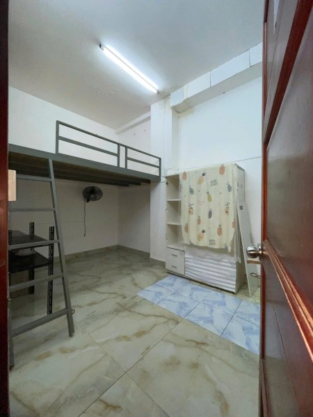 Phòng trọ XVNT - Bình Thạnh, giá 4 triệu.
