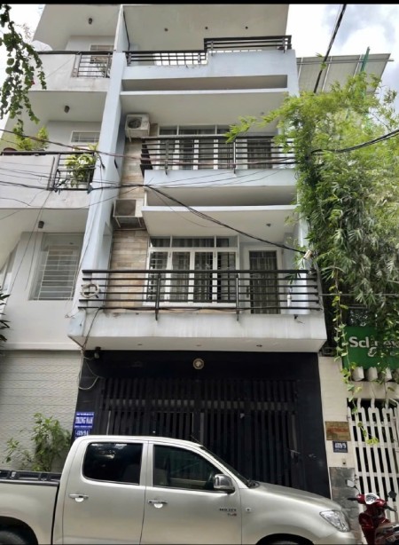 Bán nhà Bình Tân vị trí đẹp, đường rộng