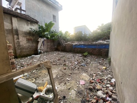 Nhỉnh 4 tỷ ,CC gửi bán lô đất trung tâm Yên Nghĩa - Hà Đông 30m2 MT 5.9m