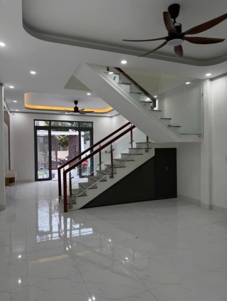 Bán nhà siêu rộng TP. Tân An, Long AN 70m2 Giá 2 tỷ 4