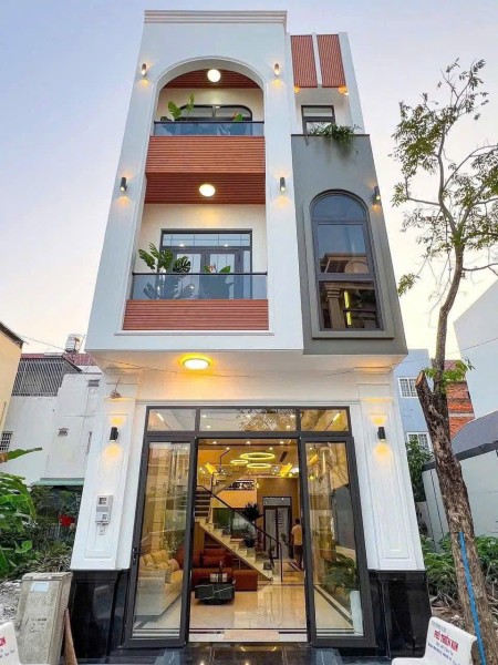 Chính chủ bán nhà 1 trệt 2 lầu – 75m2 - Trung tâm Phường 4,…