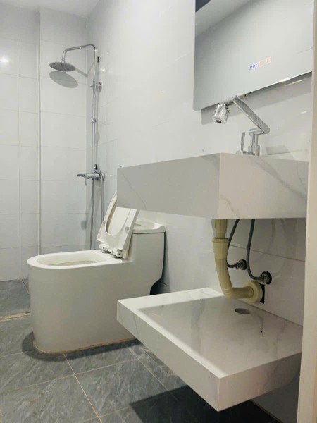 Giá Tốt, chủ cần bán GẤP nhà riêng Xuân La, Tây Hồ, dân xây, ở ngay, 40m2*5T, MT: 4.5, G.ía 6,4 Tỷ