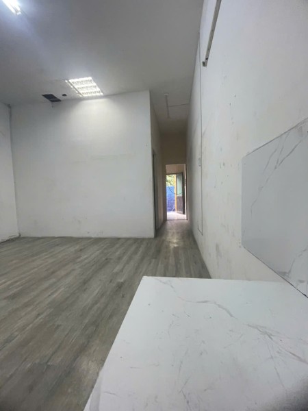 Cho thuê 2 căn hộ lầu 1 và 2 của nhà mặt tiền 608 Điện Biên Phủ, quận 10 (ngã 3 Nguyễn Thiện Thuật)